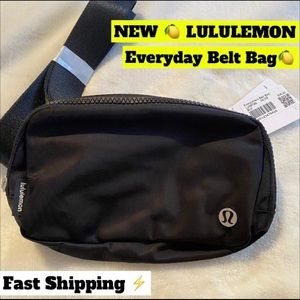 *NWT 🍋 LuluLemon Everywhere Belt Bag BLACK SOLD OUT- As Seen On TikTok- IN HAND